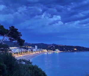 Obóz Młodzieżowy Hiszpania Lloret de Mar + Francja - Hotel Clipper** -  zwiedzanie Paryża 2025